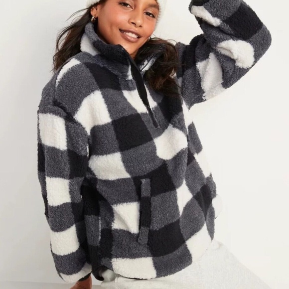 Old Navy Loose Sherpa Quarter-Zip Pullover - Picture 1 of 4